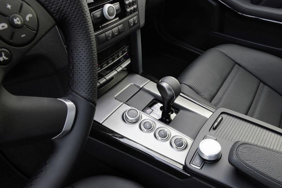  Mercedes-Benz E63 AMG 2010 года  (фото 50 из 57)